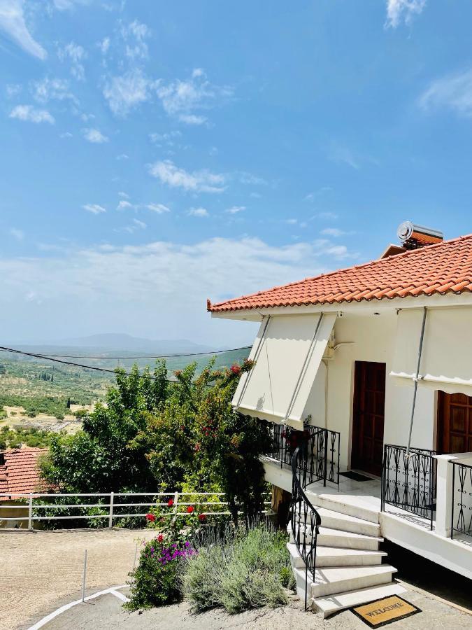 Guesthouse Lykourgos Mavrommation Exterior photo